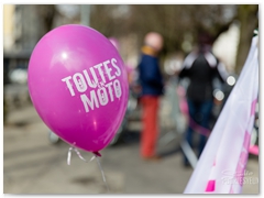 pink balloon